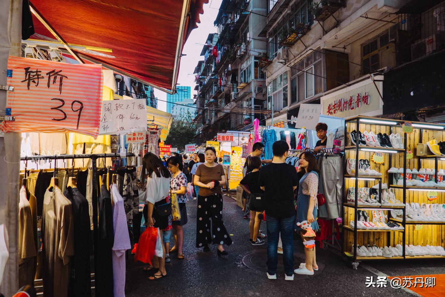 涪陵日杂百货批发市场，繁荣商贸的枢纽